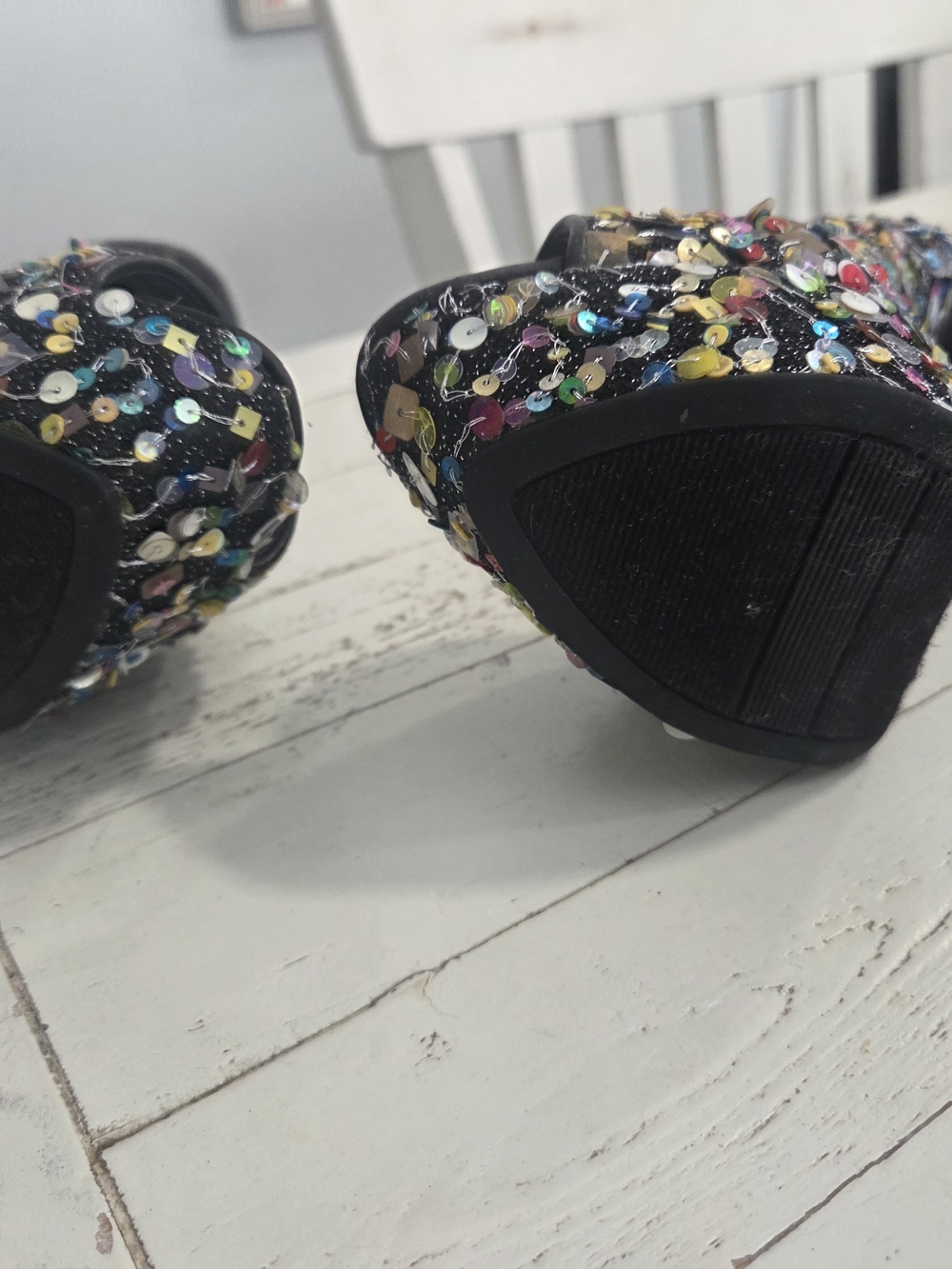 Carlos Santana black multi-colored sequin peep-toe platform heels - Picture 4 of 13